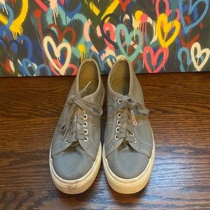 Gray Platform Supergas